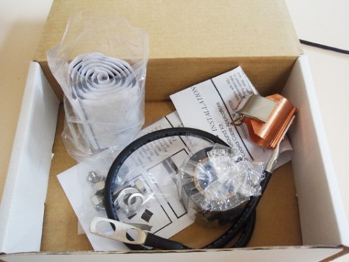 Clip-on  Grounding Kit for 1-5/8&quot; Coax Cable Feature:

									


                                (1) 
Pre-formed copper ground strap assembly with terminated grounding lead

(1) Roll 2"(50.0mm) x 20'(6.1m) Electrical tape
(1) Roll 2-1/2"(63.5mm) x 24"( 609mm) butyl mastic


                                (2) 
3/8" x 1-14"  screws
                            

                                (1) 
40" (1m) grounding wire with 2-hole lug
                            

                                Installation
 Instructions
                            

                                HyperLink
 Standard Grounding Kit for RFS  LCF158-50JF series cables
                            




